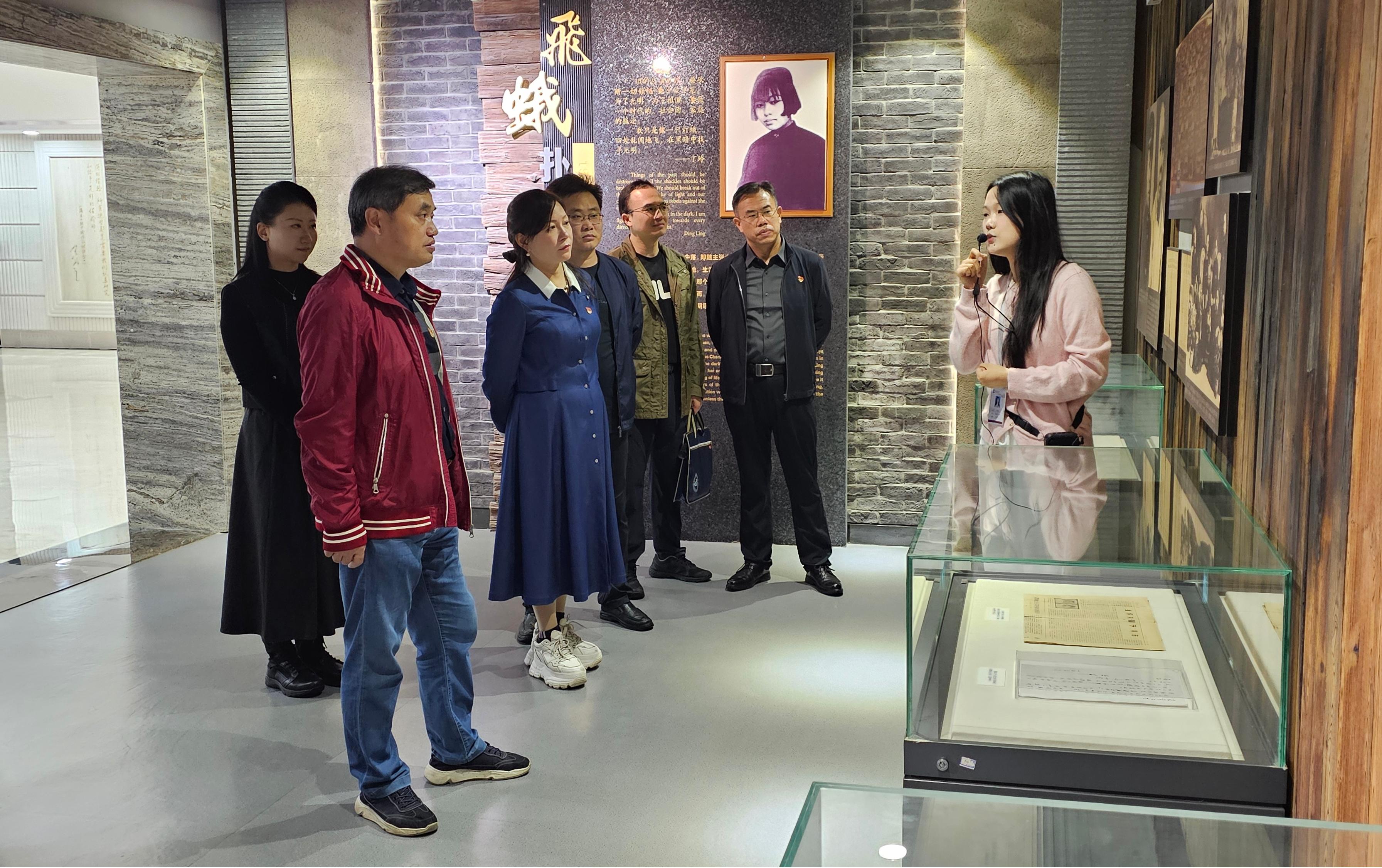2025年10月16日参观丁玲纪念馆2.jpg