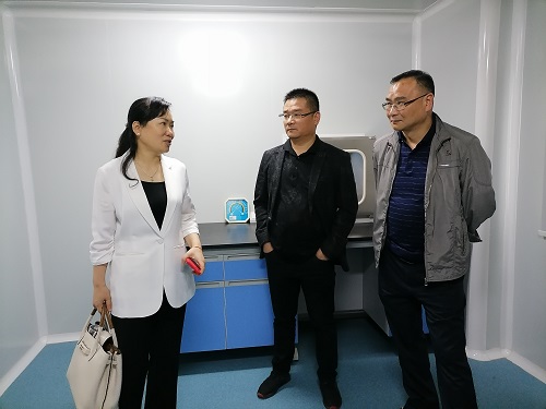 常德市疾控中心刘凤姣指导桃源疾控核酸实验室建设.jpg